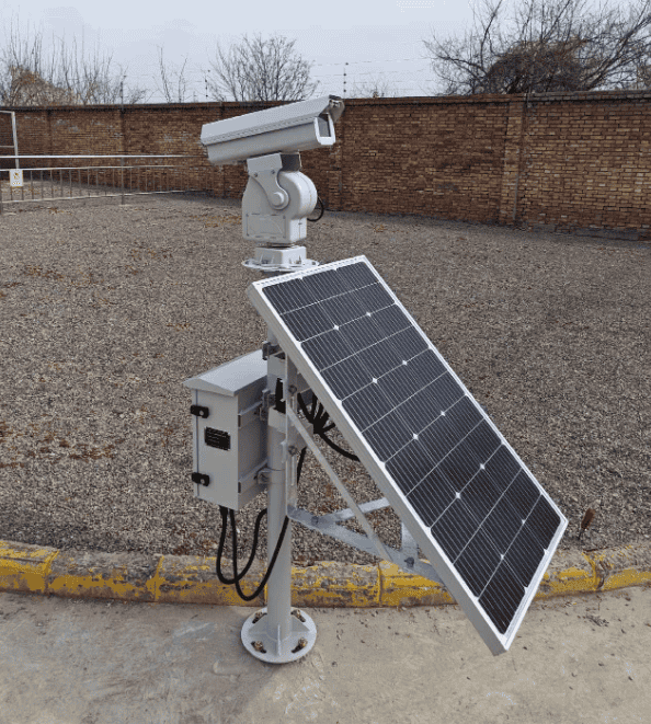 自動激光驅鳥器，一旦發現飛鳥就會觸發驅趕機制